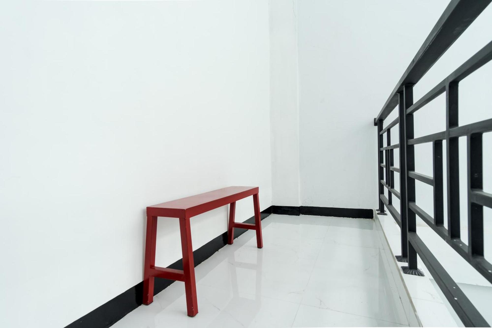 Super Oyo 839 Royal Guest House Medan Exteriör bild